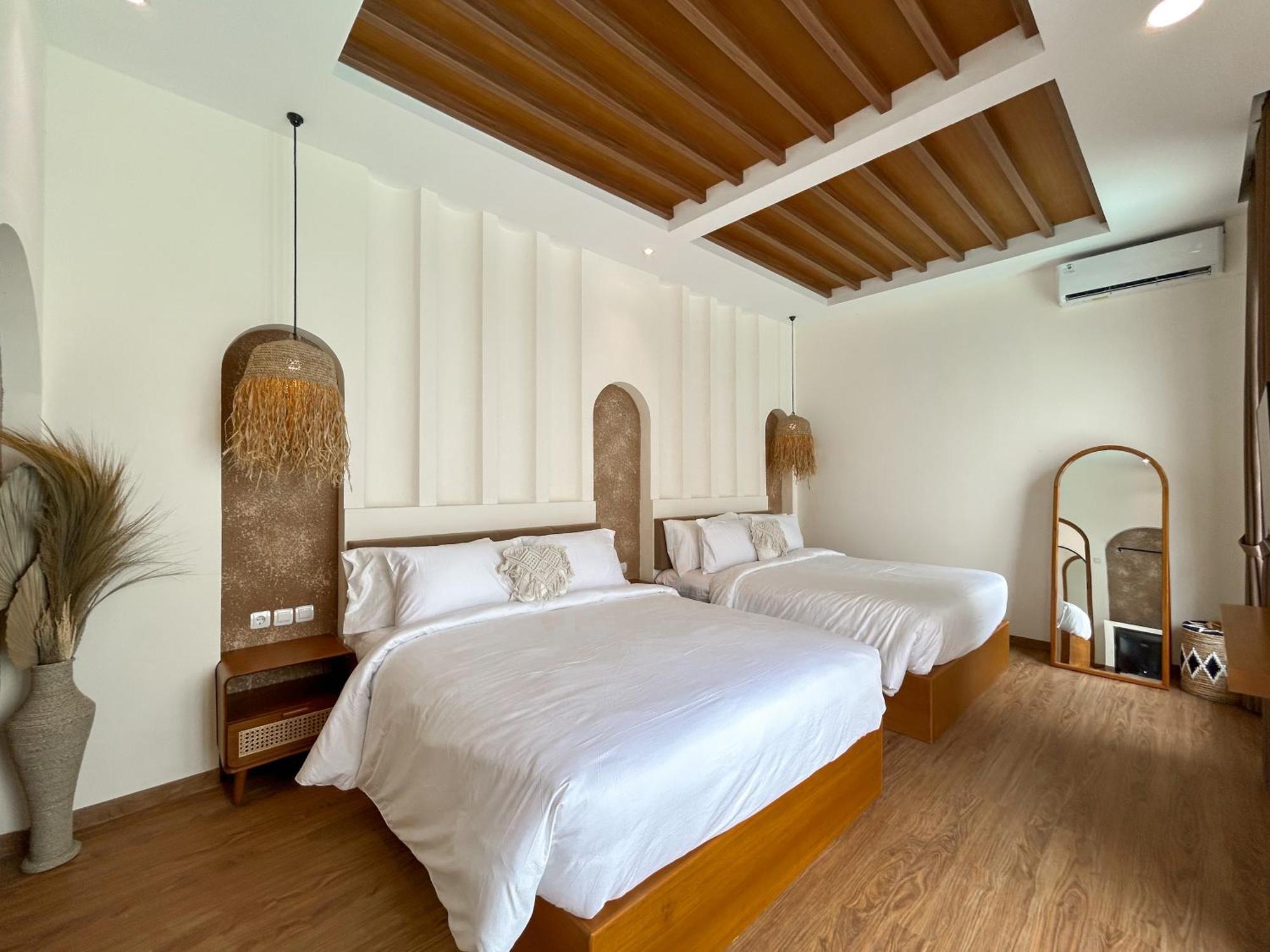 Tujuan Jogja Villas Arjuna With Private Pool Tugu Exterior photo